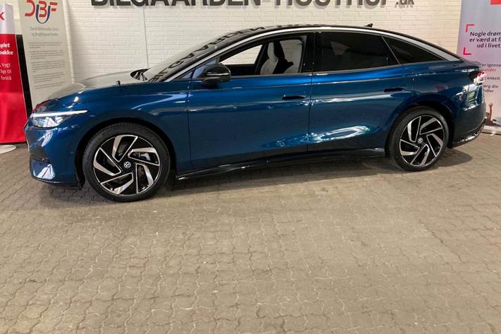 Blå VW ID.7 fra 2024