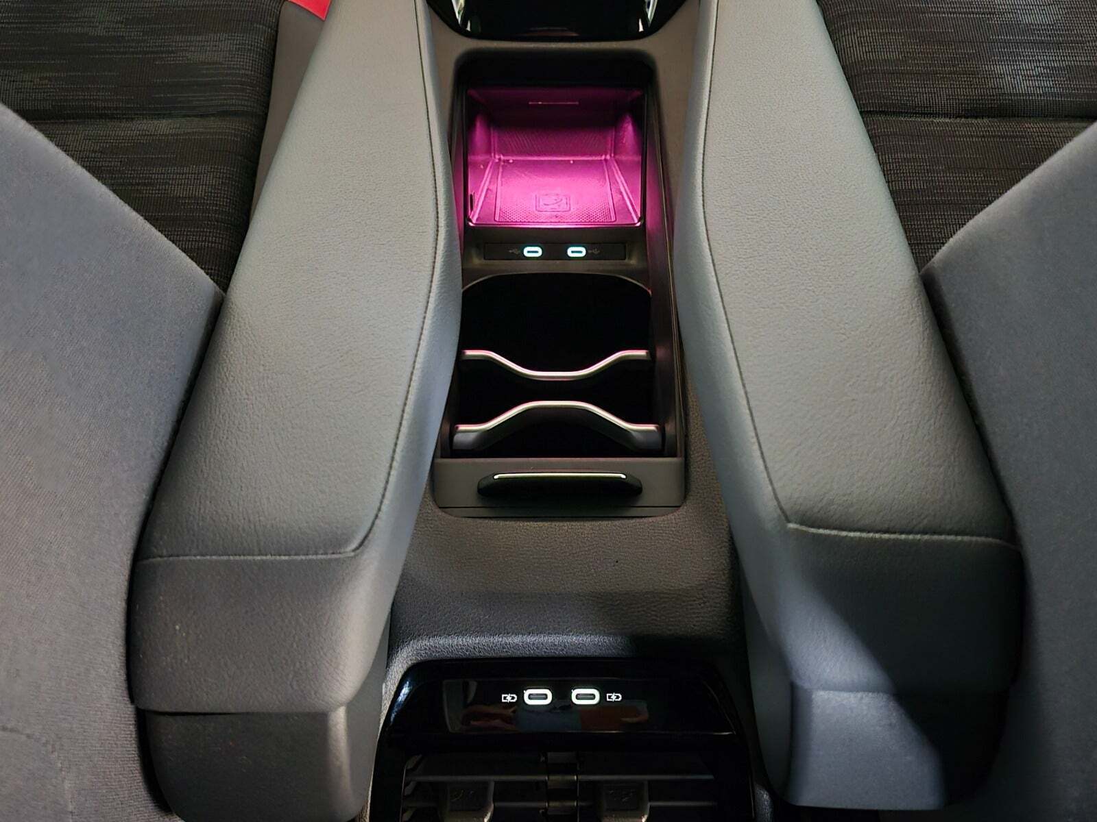 Hvid VW ID.4 fra 2021