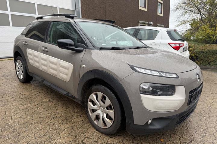 Beige Citroën C4 Cactus fra 2014