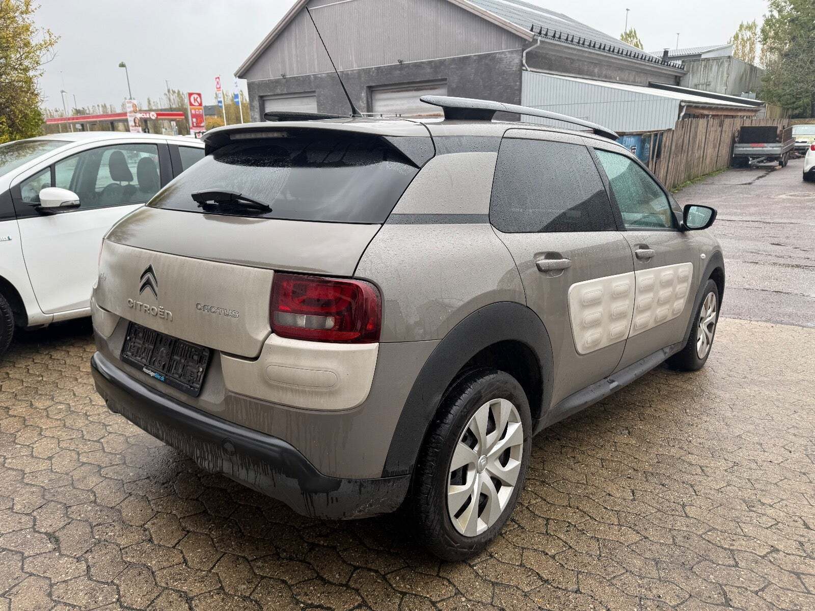 Beige Citroën C4 Cactus fra 2014