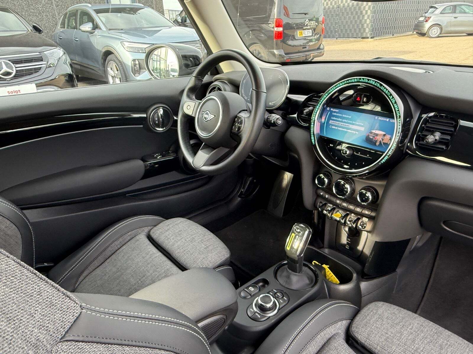 Mini Cooper SE Essential