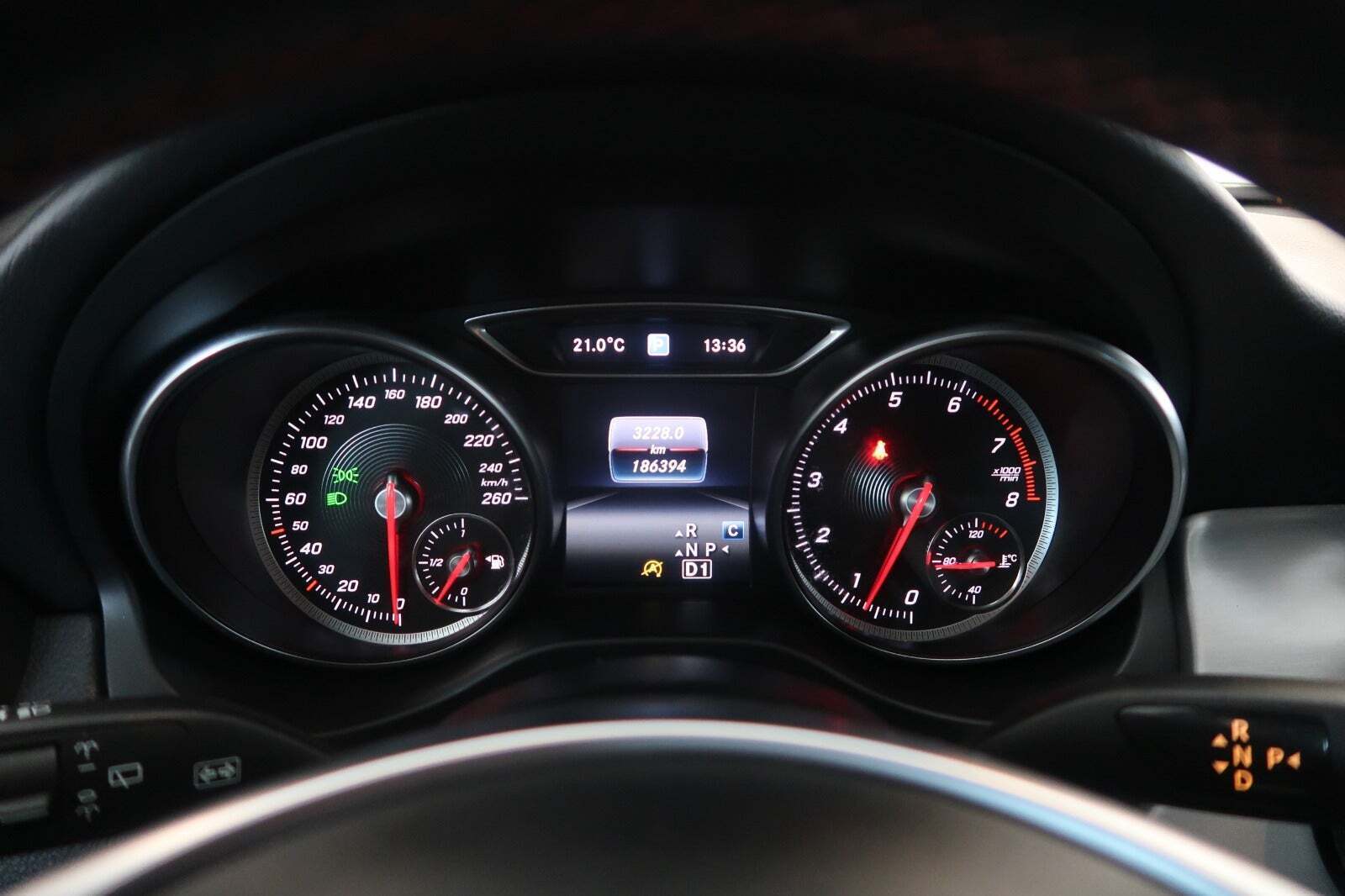 Grå Mercedes CLA200 fra 2018