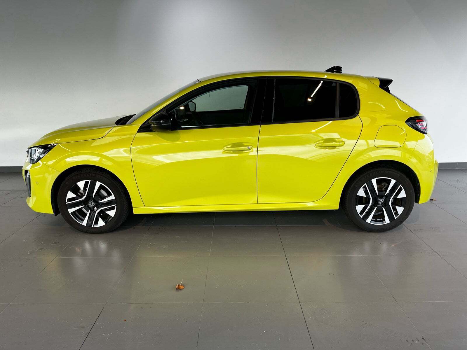 Peugeot 208 1,2 PureTech 100 Allure Pack