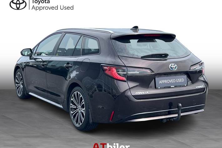 Brun Toyota Corolla fra 2020