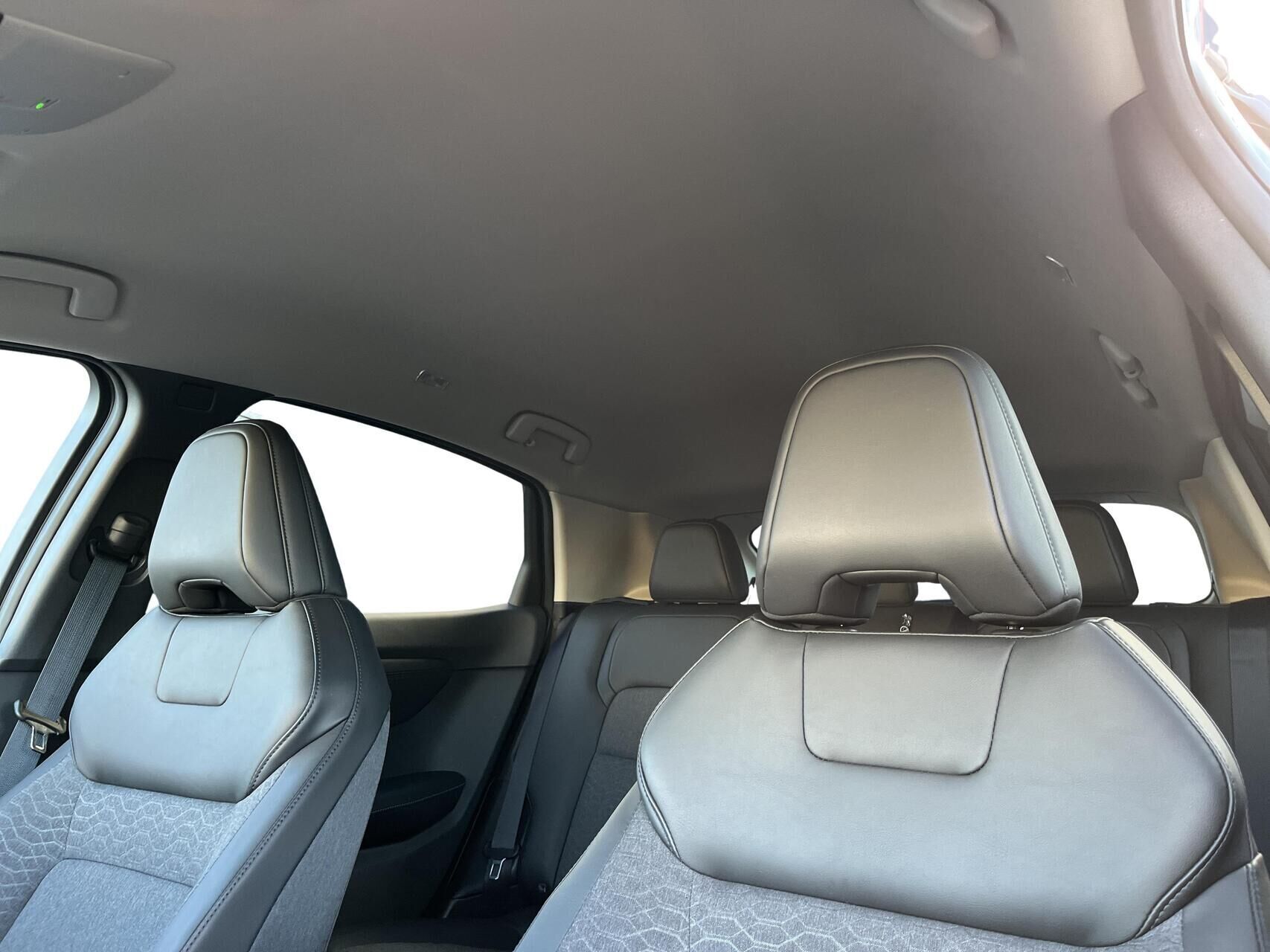 Grå Nissan Ariya fra 2024