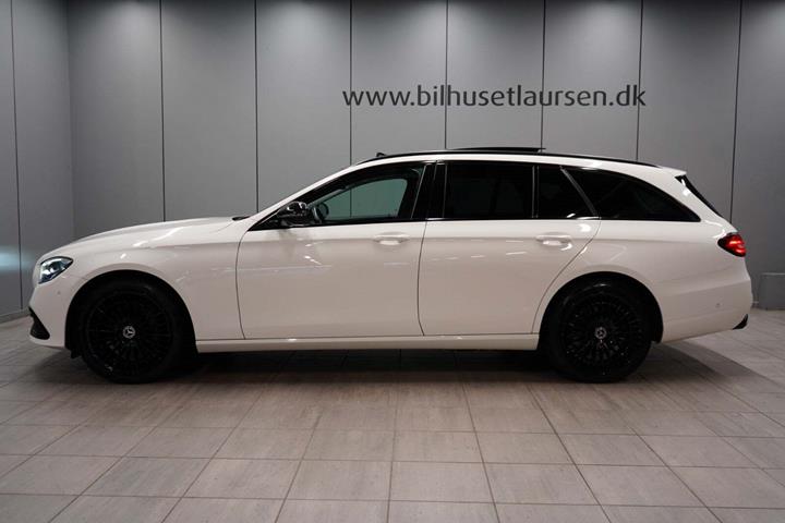 Hvid Mercedes E300 e fra 2021