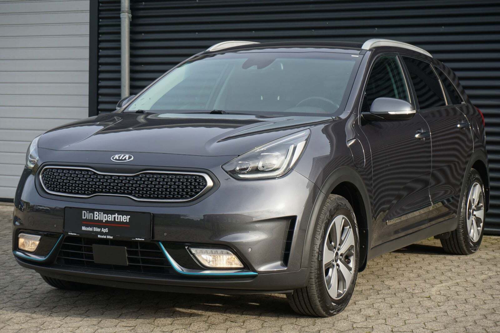 Grå Kia Niro fra 2018 set udefra