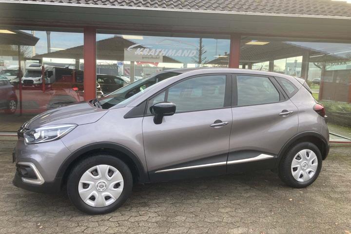 Grå Renault Captur fra 2018