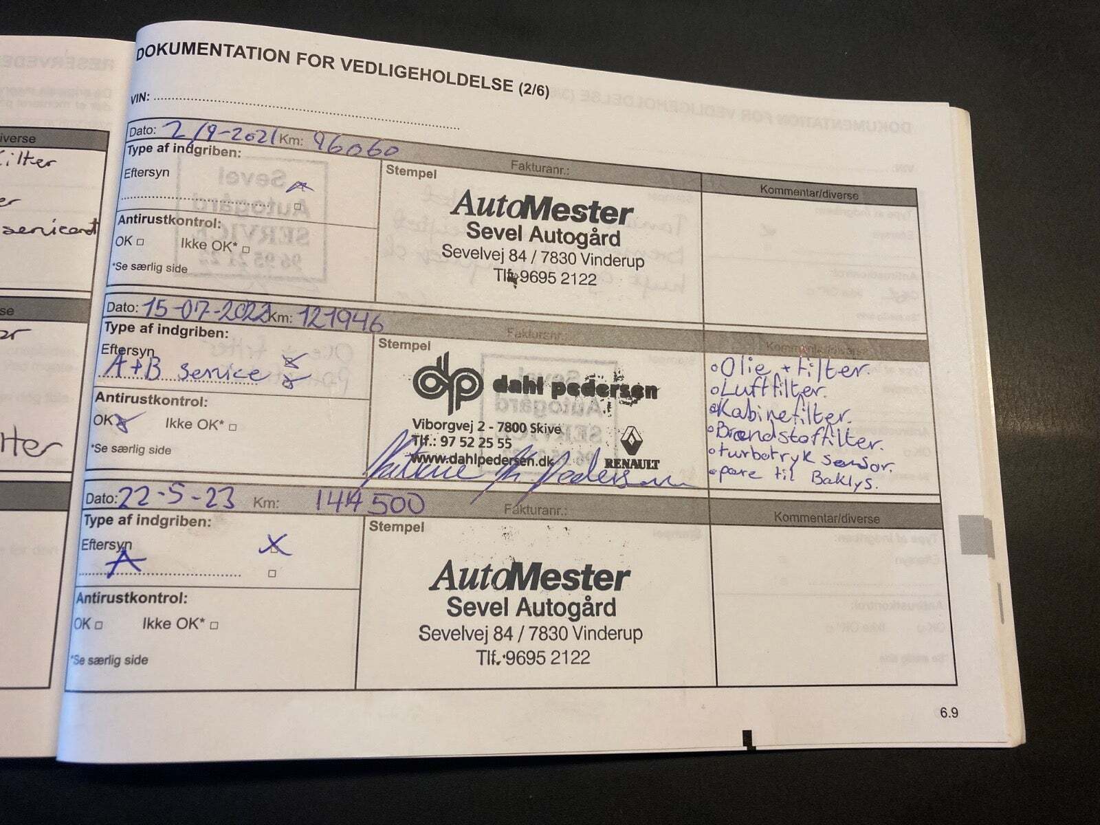Grå Renault Captur fra 2018