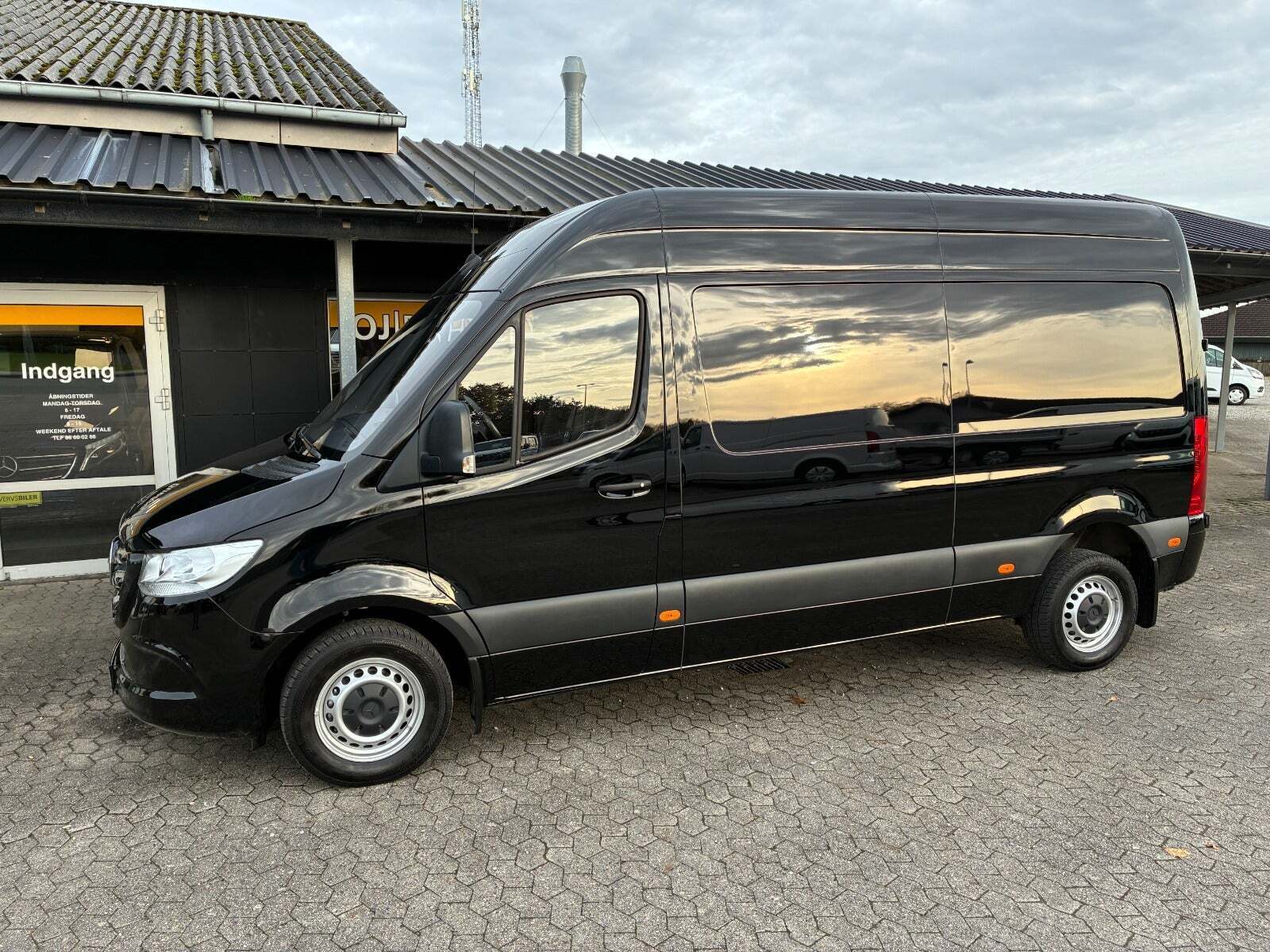 Mercedes Sprinter 215 2,0 CDi A2 Kassevogn aut. FWD