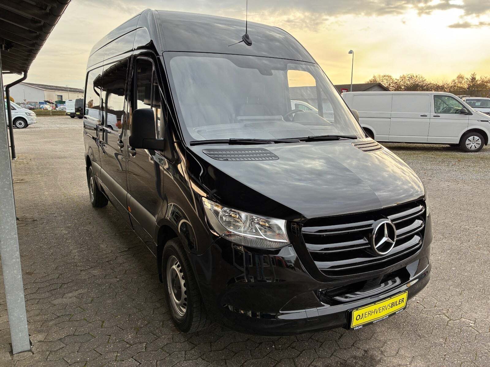 Mercedes Sprinter 215 2,0 CDi A2 Kassevogn aut. FWD