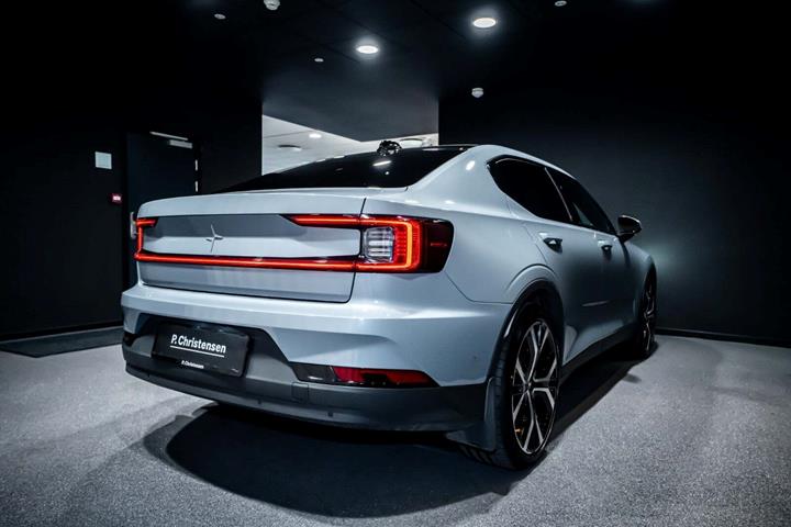 Grå Polestar 2 fra 2021