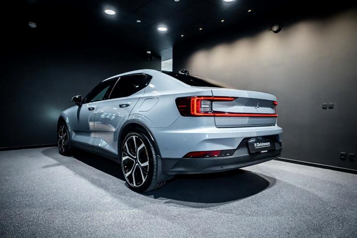 Grå Polestar 2 fra 2021