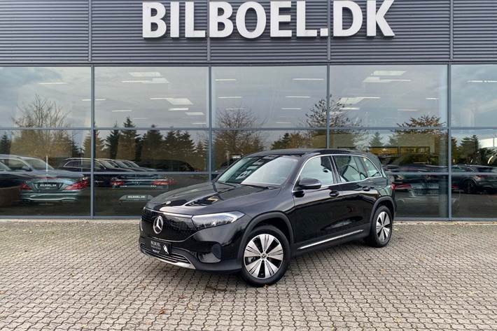 Sort Mercedes EQB250+ fra 2024 set udefra