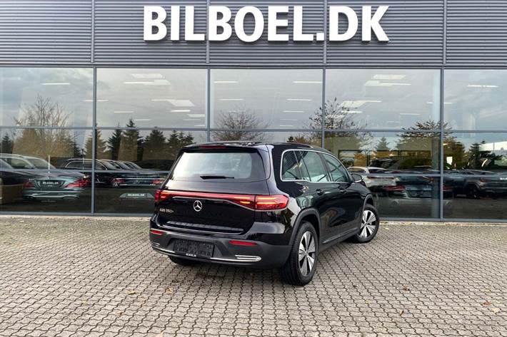 Sort Mercedes EQB250+ fra 2024