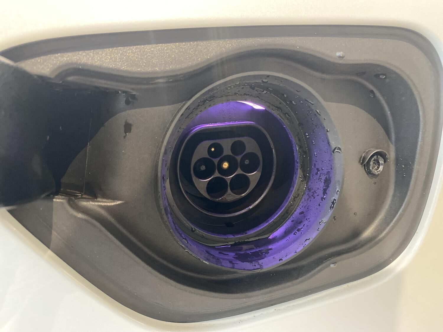 Hvid Volvo V60 fra 2021