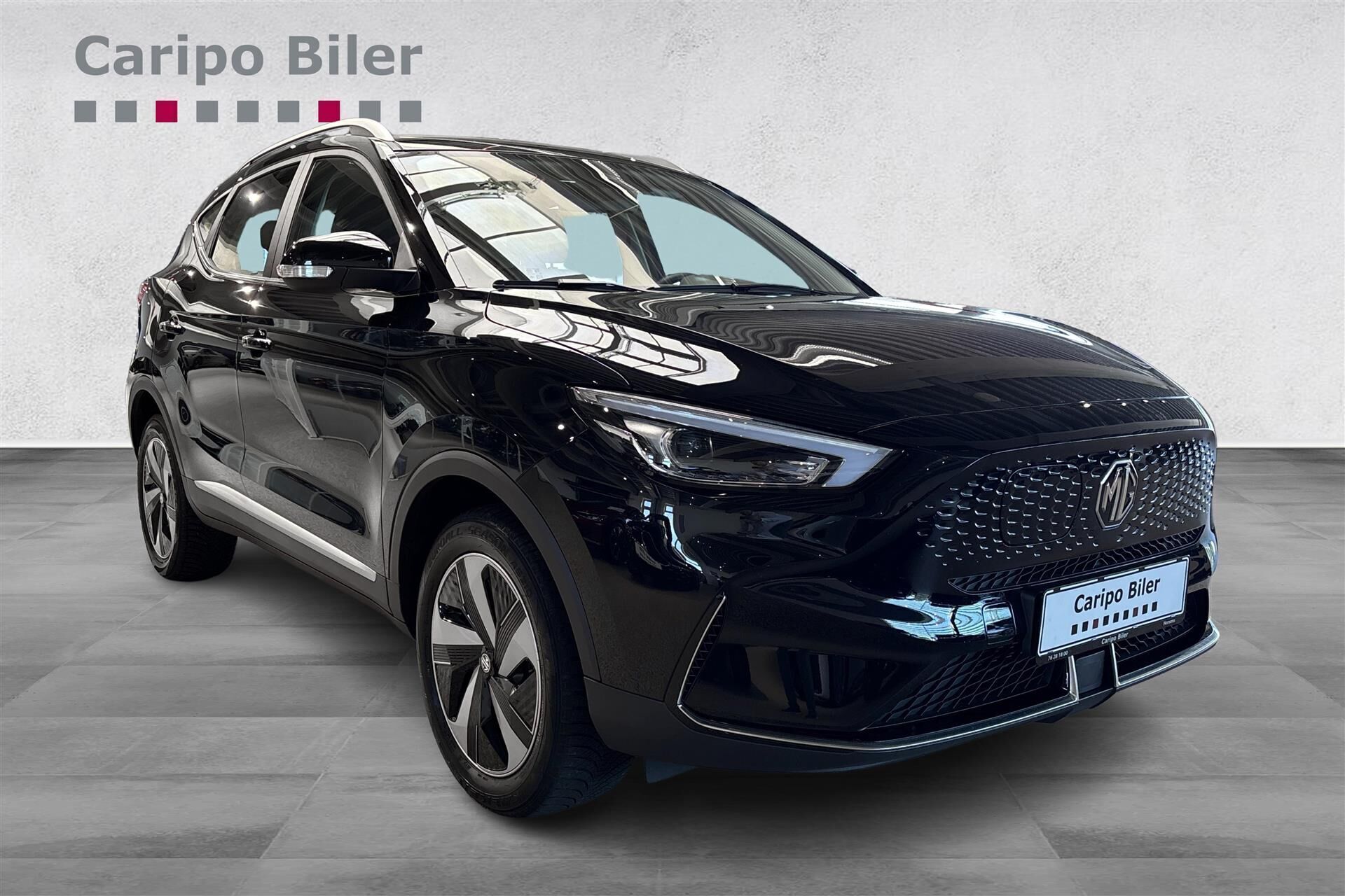 Sort MG ZS EV fra 2023 set udefra