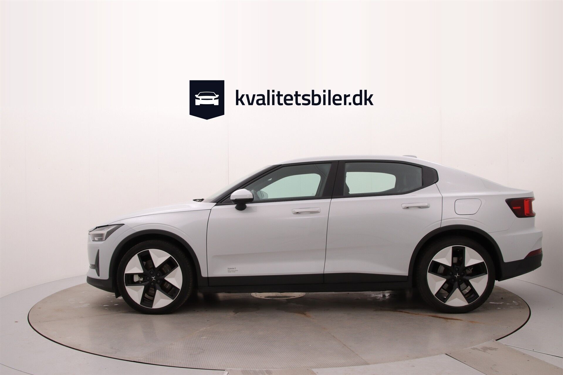 Sølv Polestar 2 fra 2023