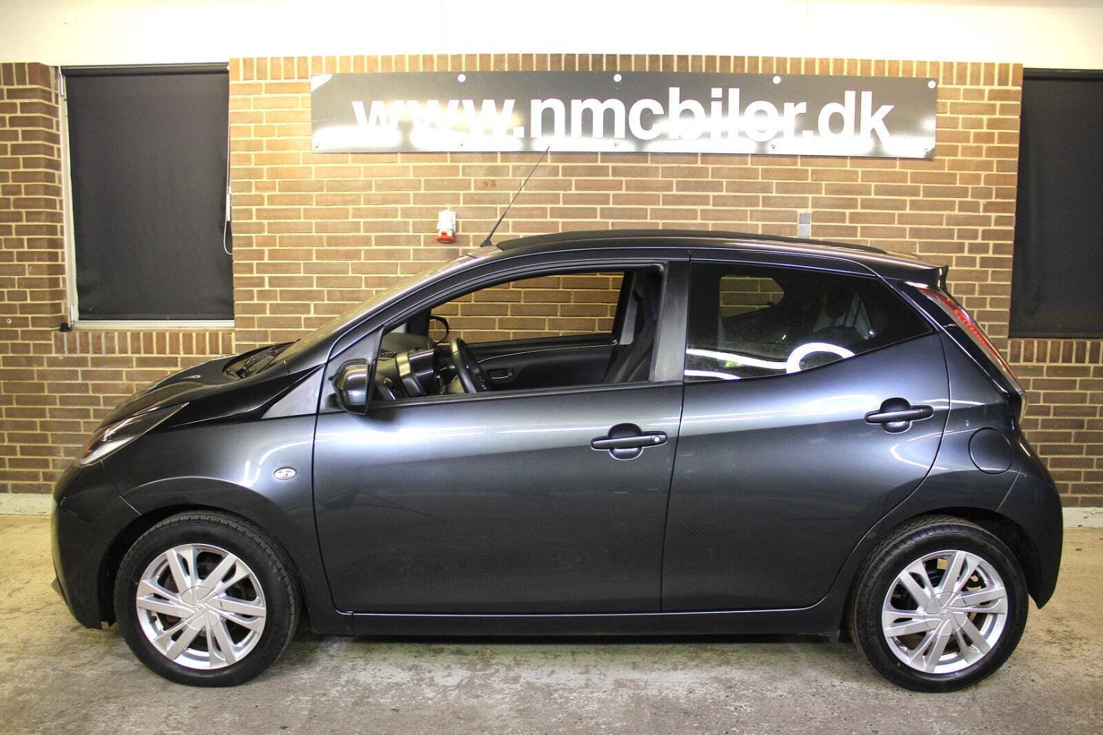 Toyota Aygo 1,0 VVT-i x-wave Sky