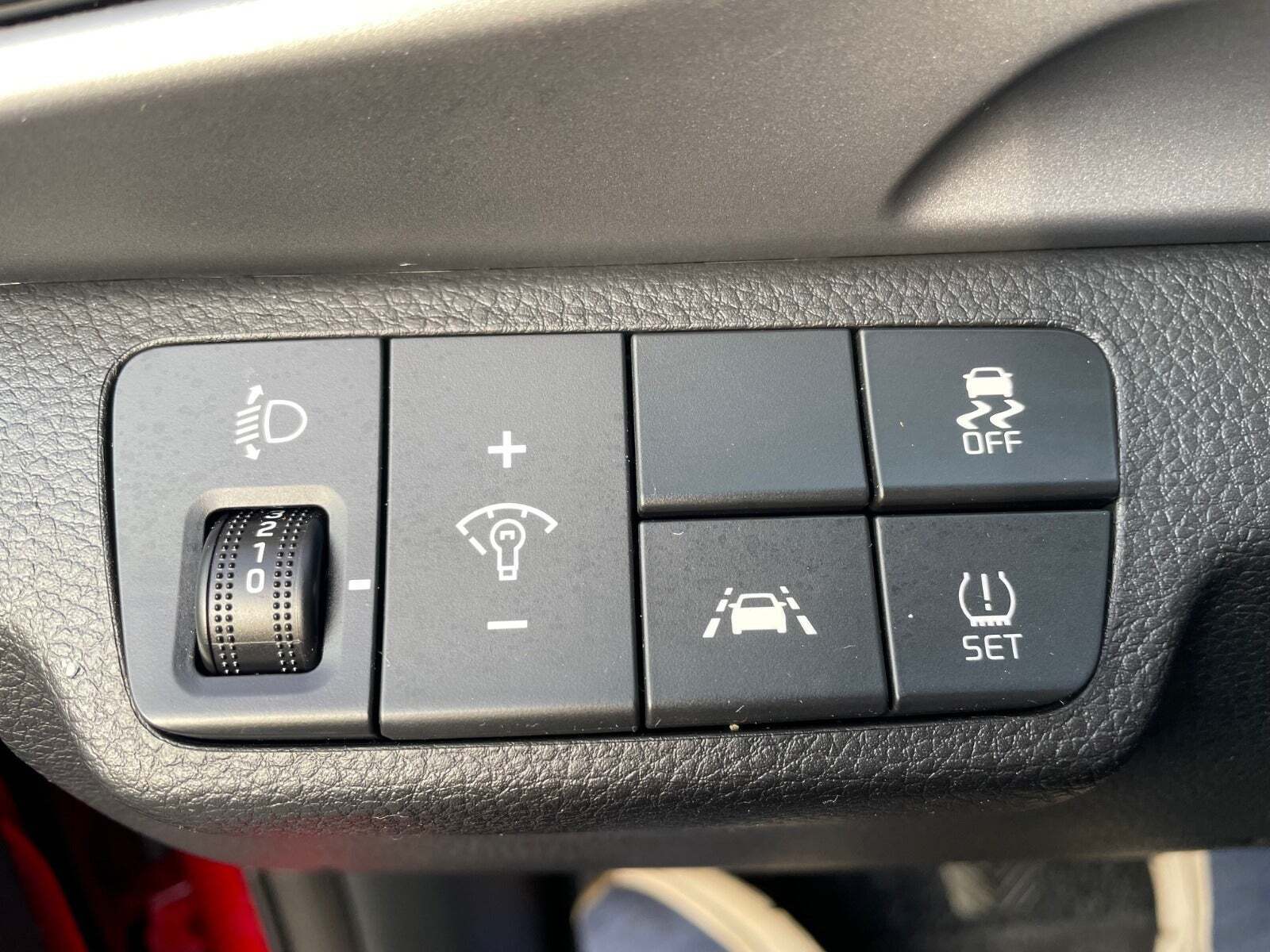 Rød Kia Stonic fra 2018