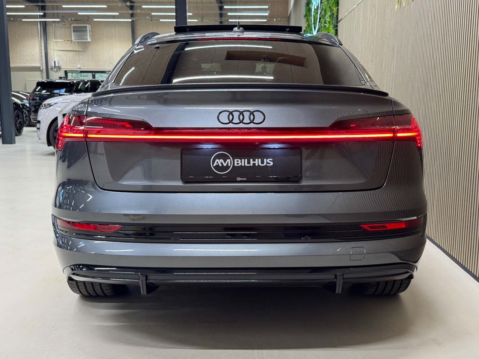 Audi e-tron 55 S-line Sportback quattro