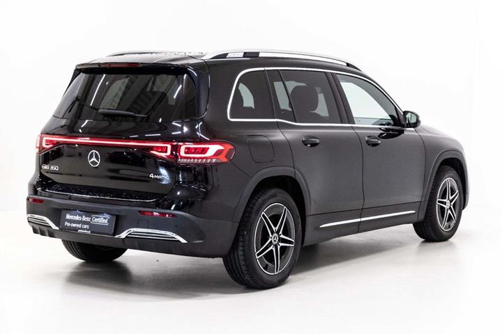 Sort Mercedes EQB350 fra 2024
