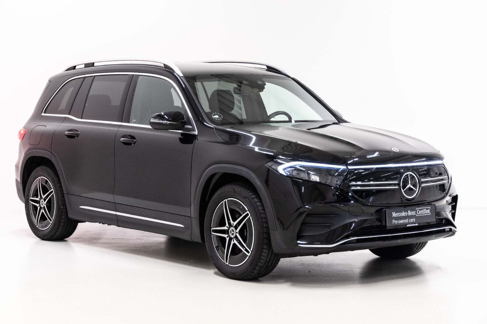 Sort Mercedes EQB350 fra 2024