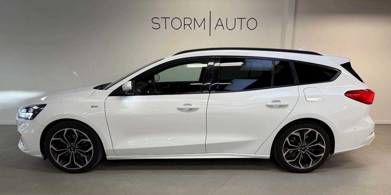 Ford Focus 1,5 EcoBoost ST-Line Business stc. aut.