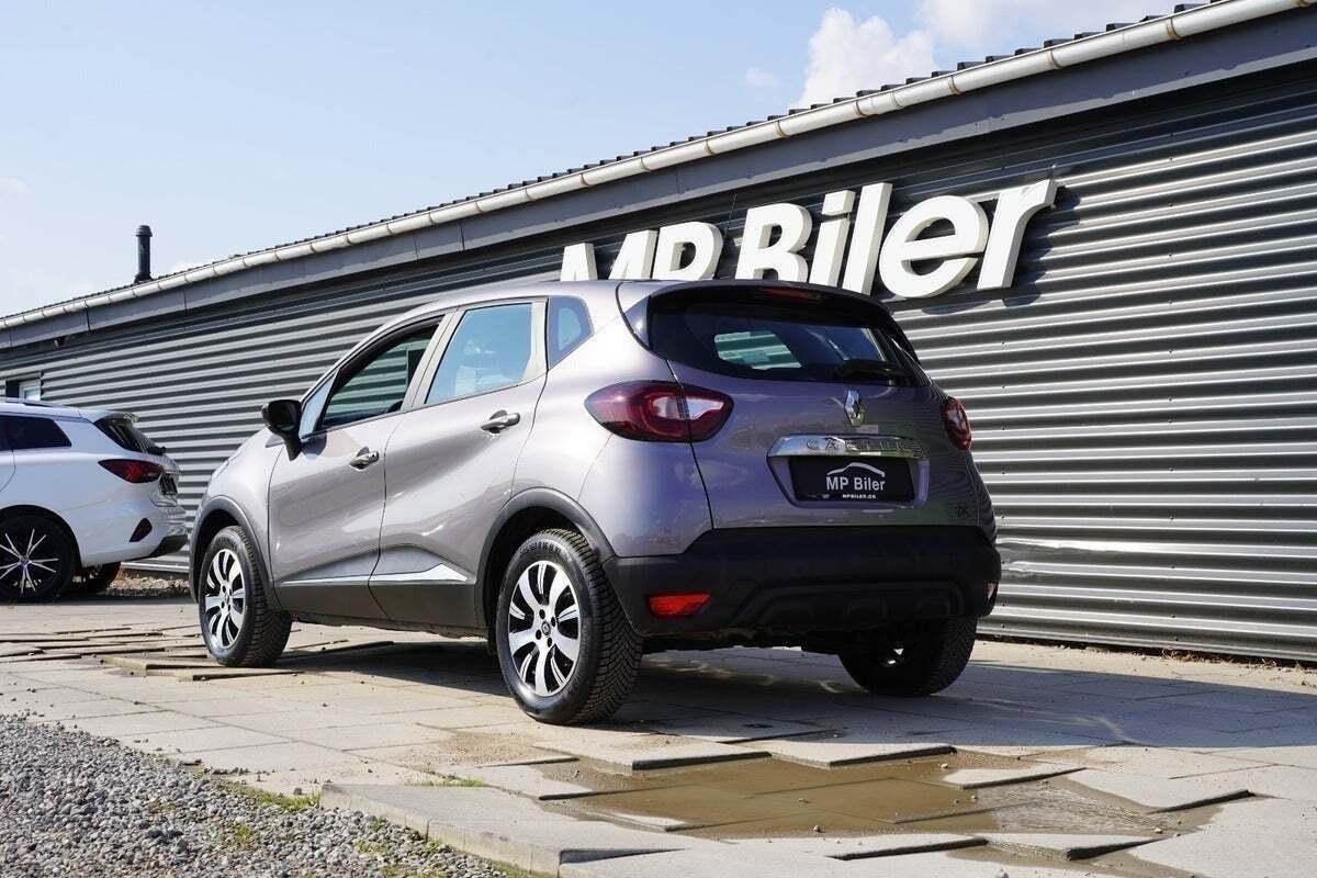 Sort Renault Captur fra 2019