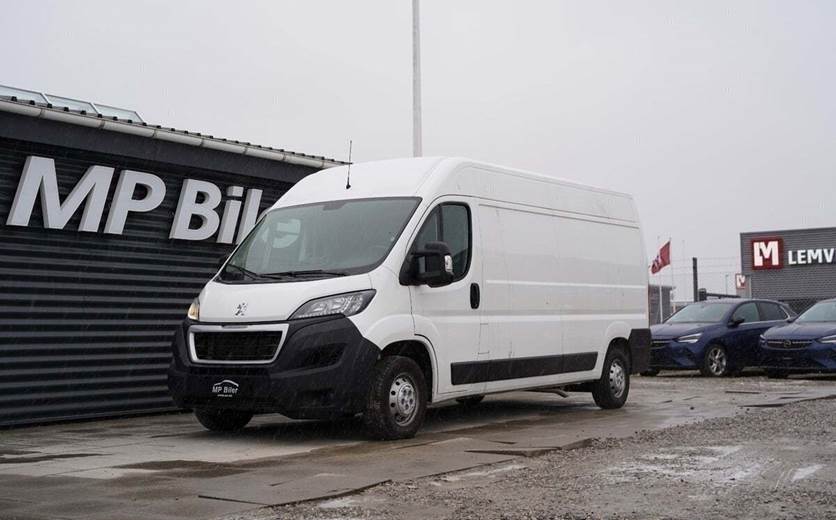 Peugeot Boxer 335 2,2 BlueHDi 165 L3H2 Premium