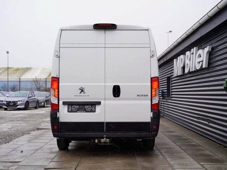 Peugeot Boxer 335 2,2 BlueHDi 165 L3H2 Premium