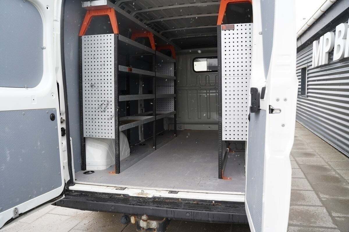 Hvid Peugeot Boxer 335 fra 2021