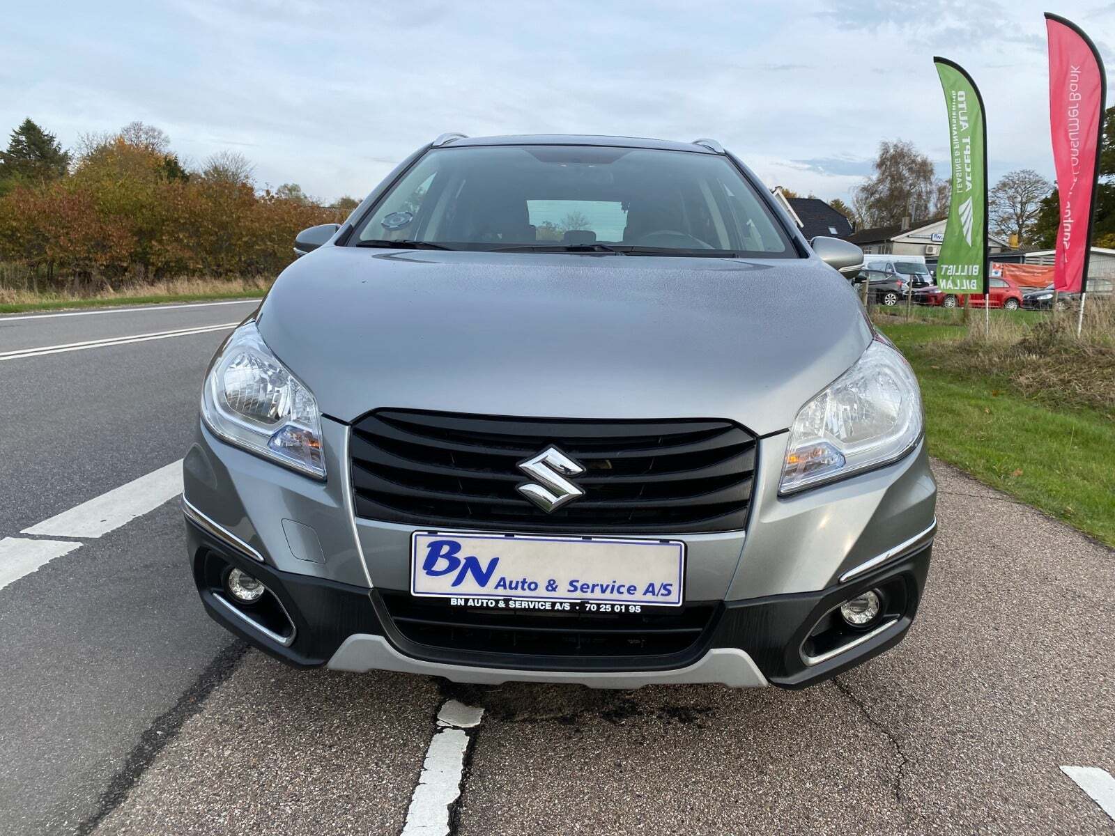 Grå Suzuki S-Cross fra 2014