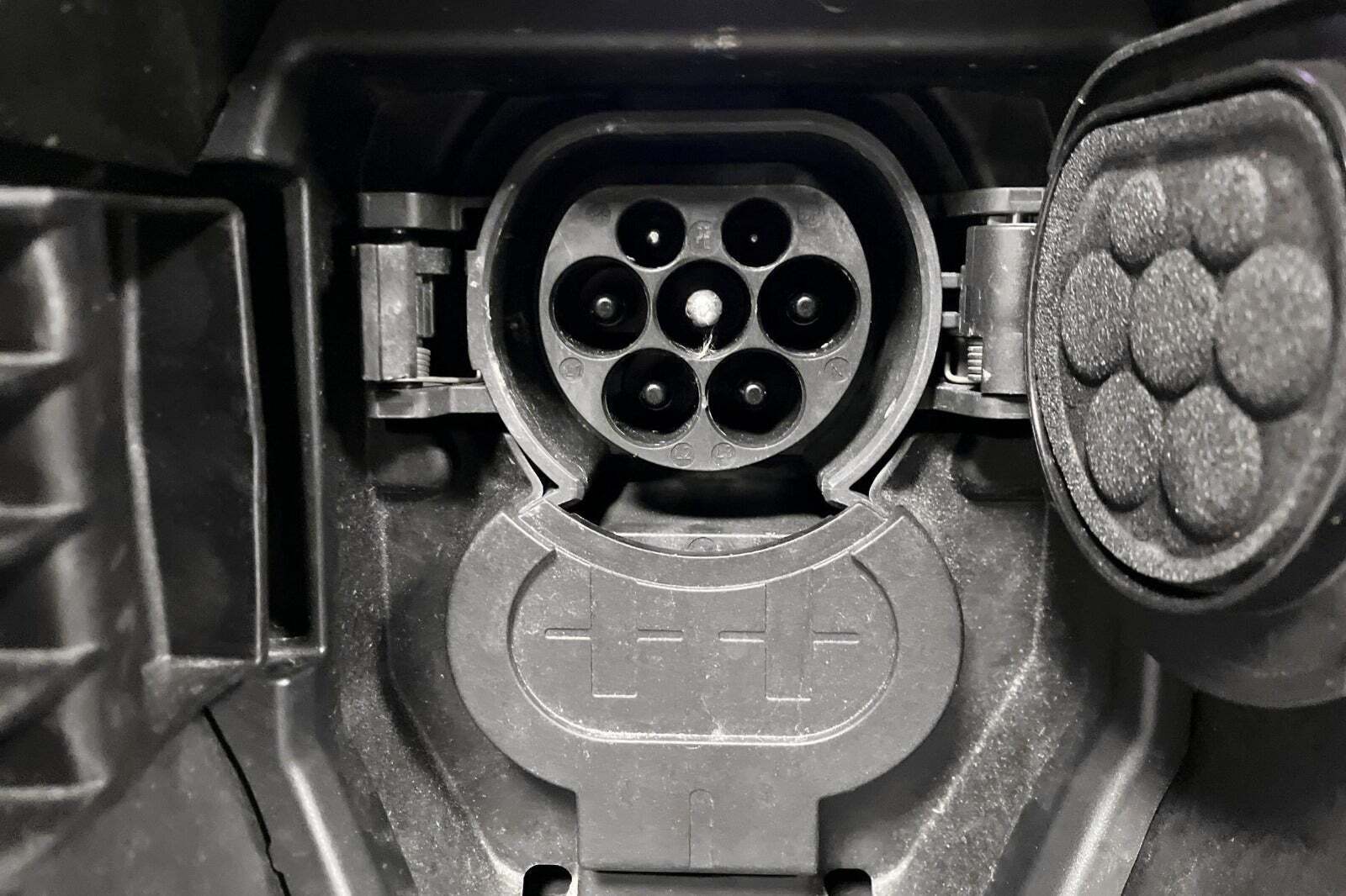 Grå Renault Zoe fra 2023