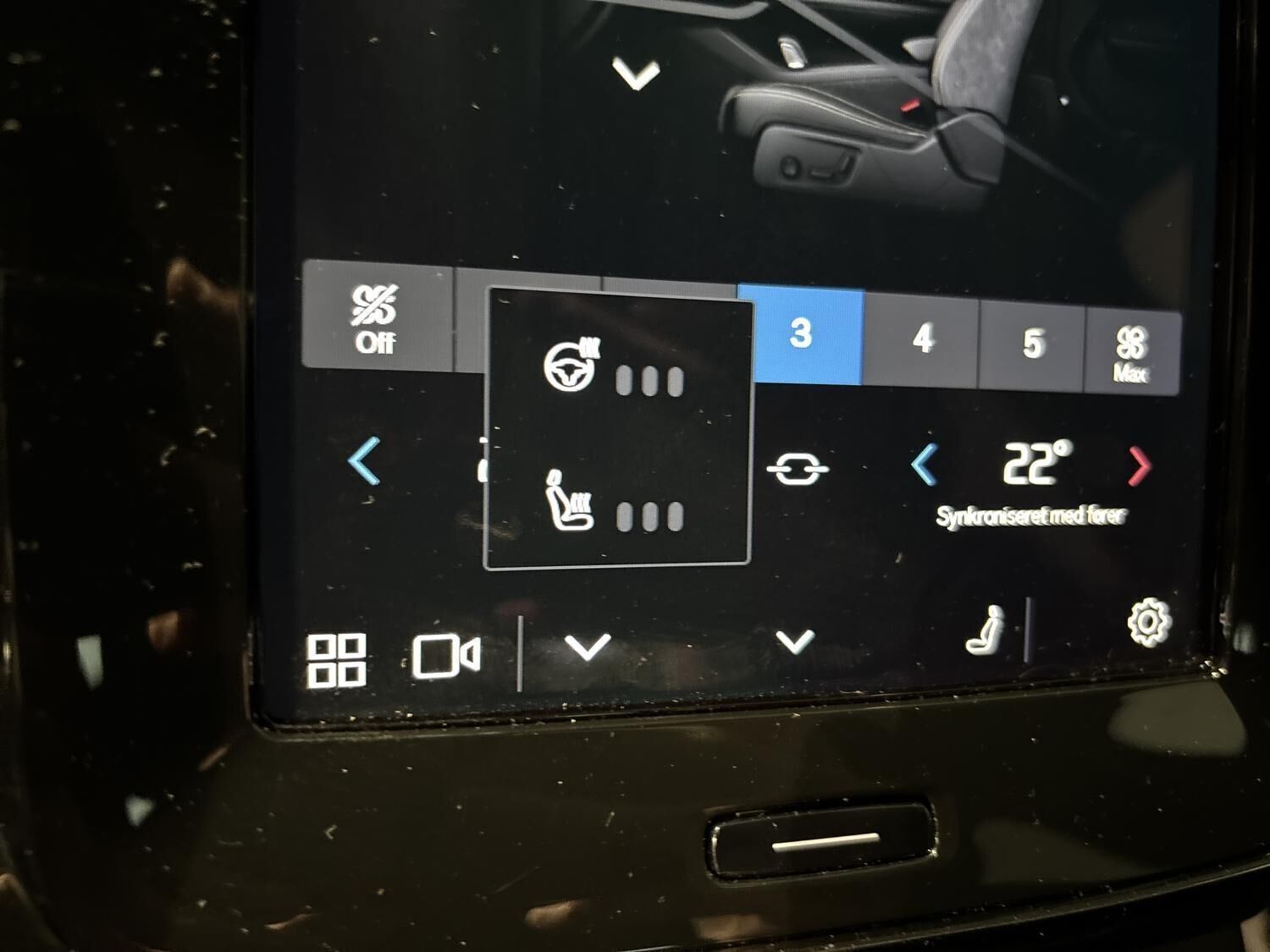 Sort Volvo EX40 fra 2025