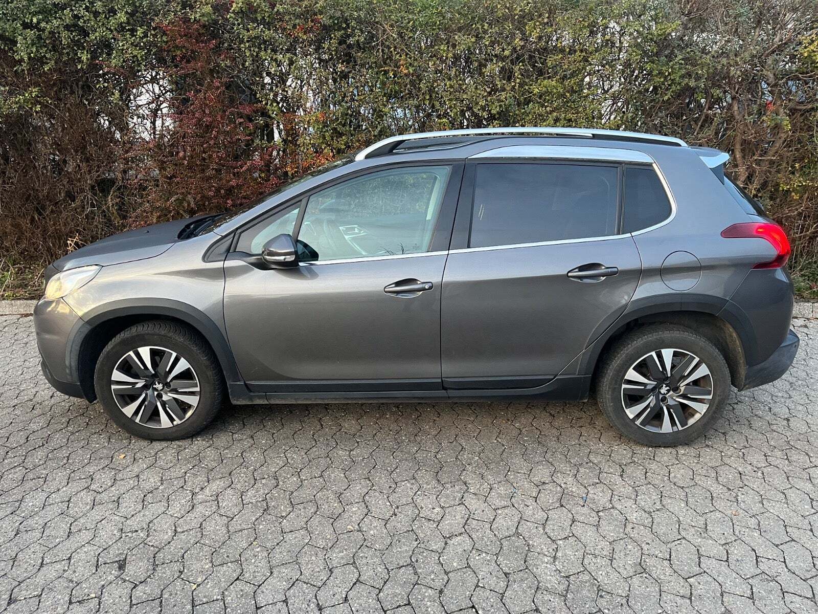 undefined Peugeot 2008 fra 2017