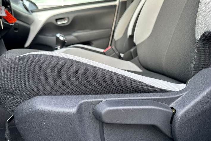 Hvid Toyota Aygo fra 2016