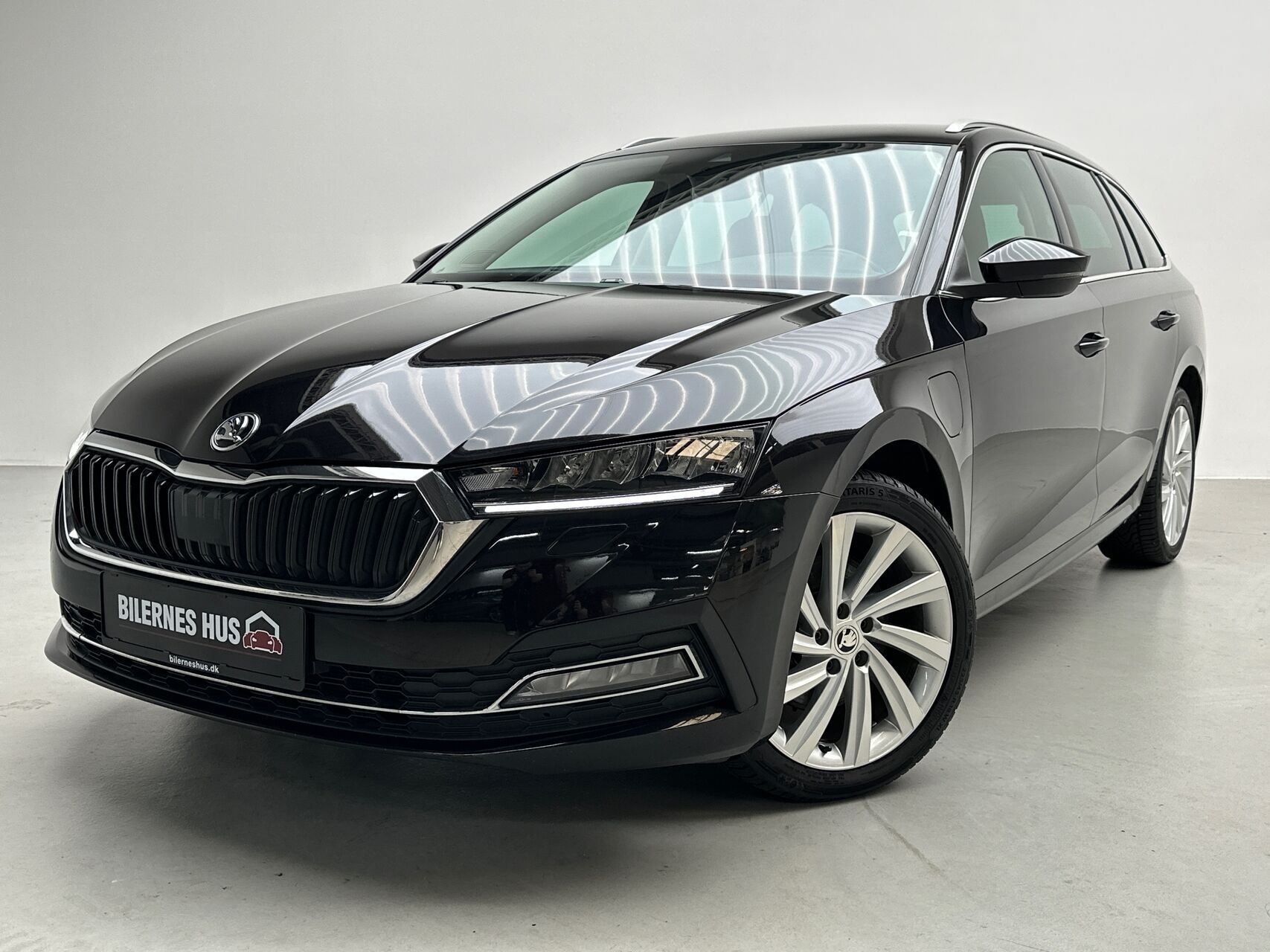 Sort Skoda Octavia fra 2021