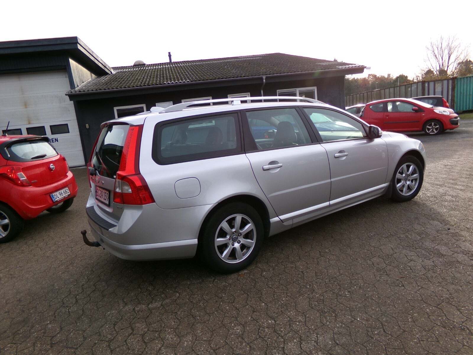 Sølv Volvo V70 fra 2007