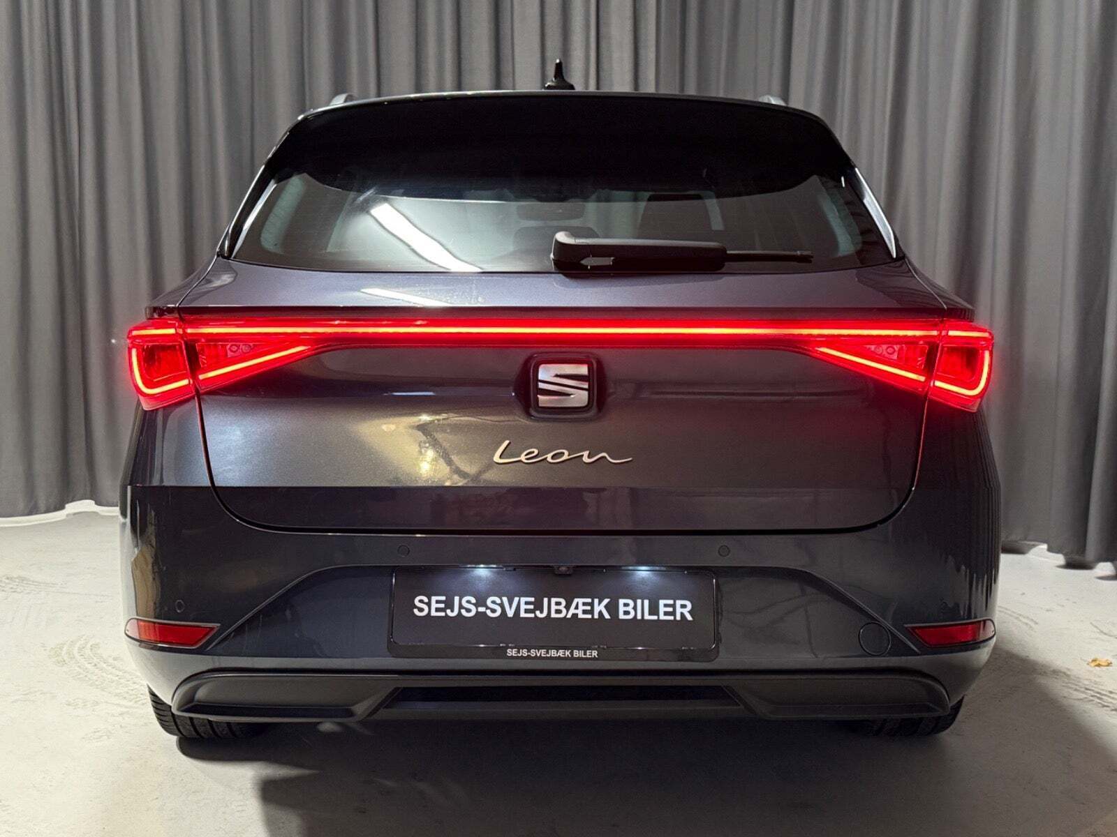 Grå Seat Leon fra 2021