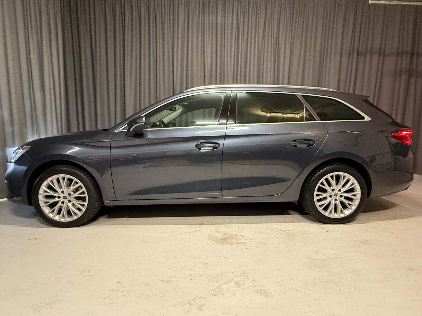 Seat Leon 2,0 TDi 150 Xcellence Sportstourer DSG