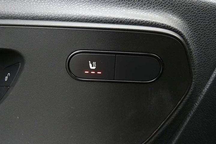 Gul Mercedes Sprinter 316 fra 2018