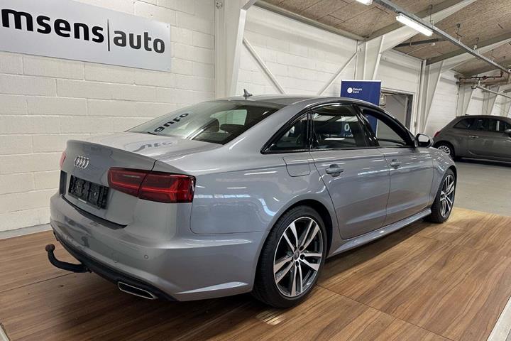 Grå Audi A6 fra 2016