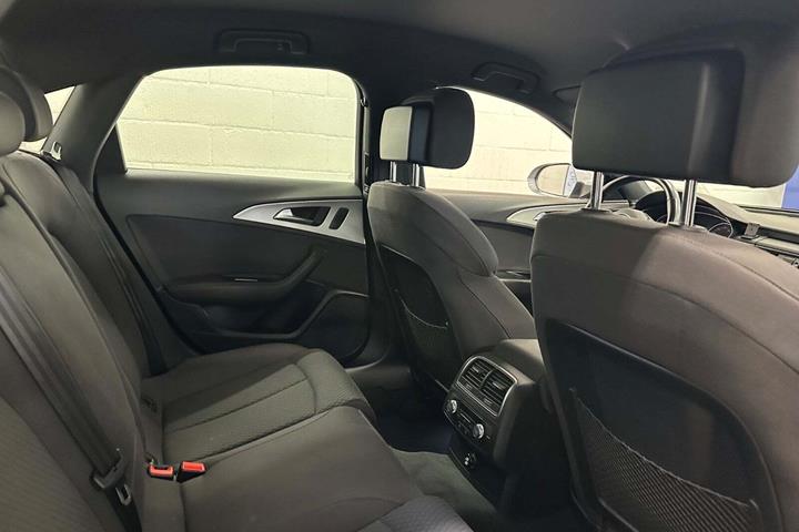 Grå Audi A6 fra 2016