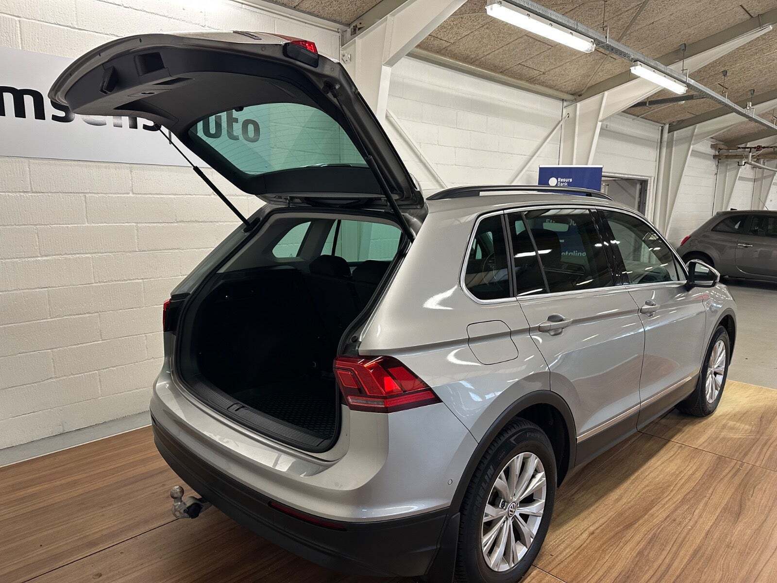 Sølv VW Tiguan fra 2018
