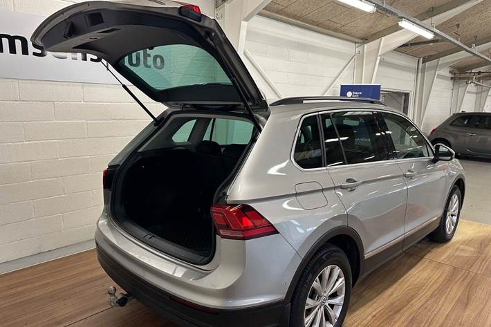 Sølv VW Tiguan fra 2018