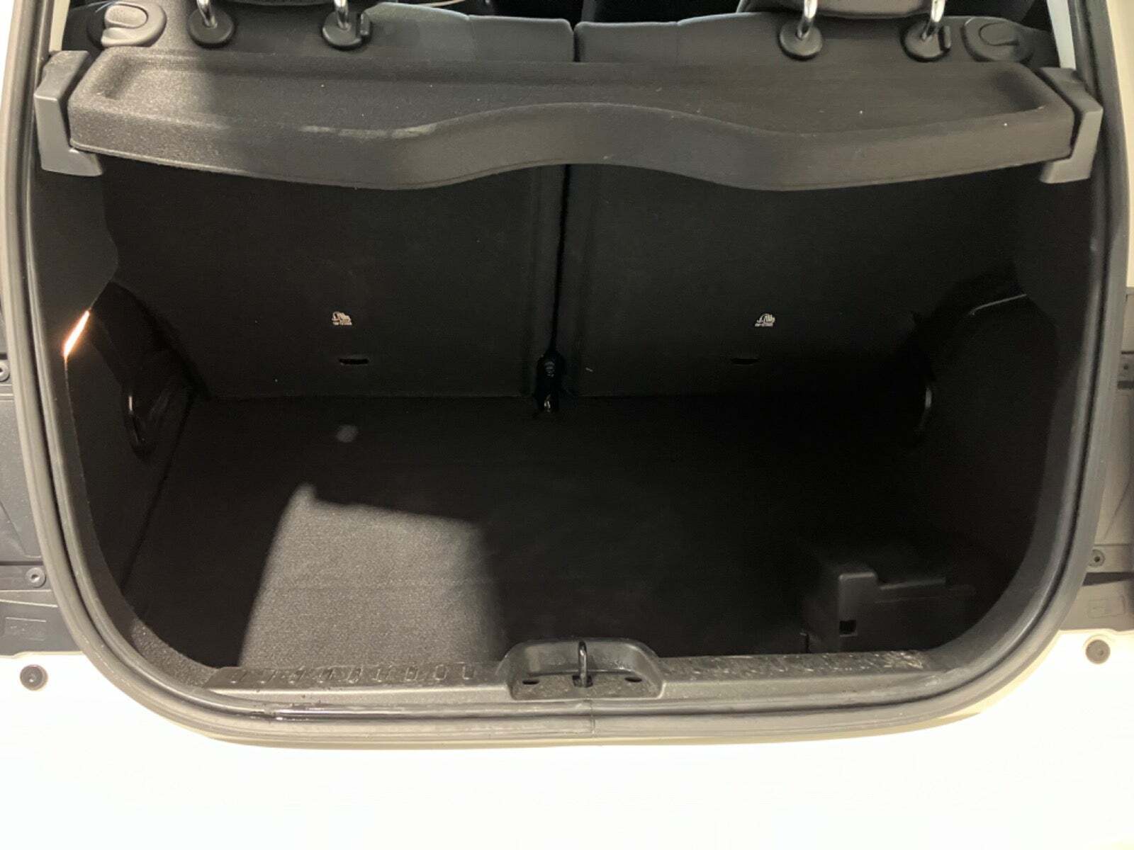 Hvid Fiat 500e fra 2023