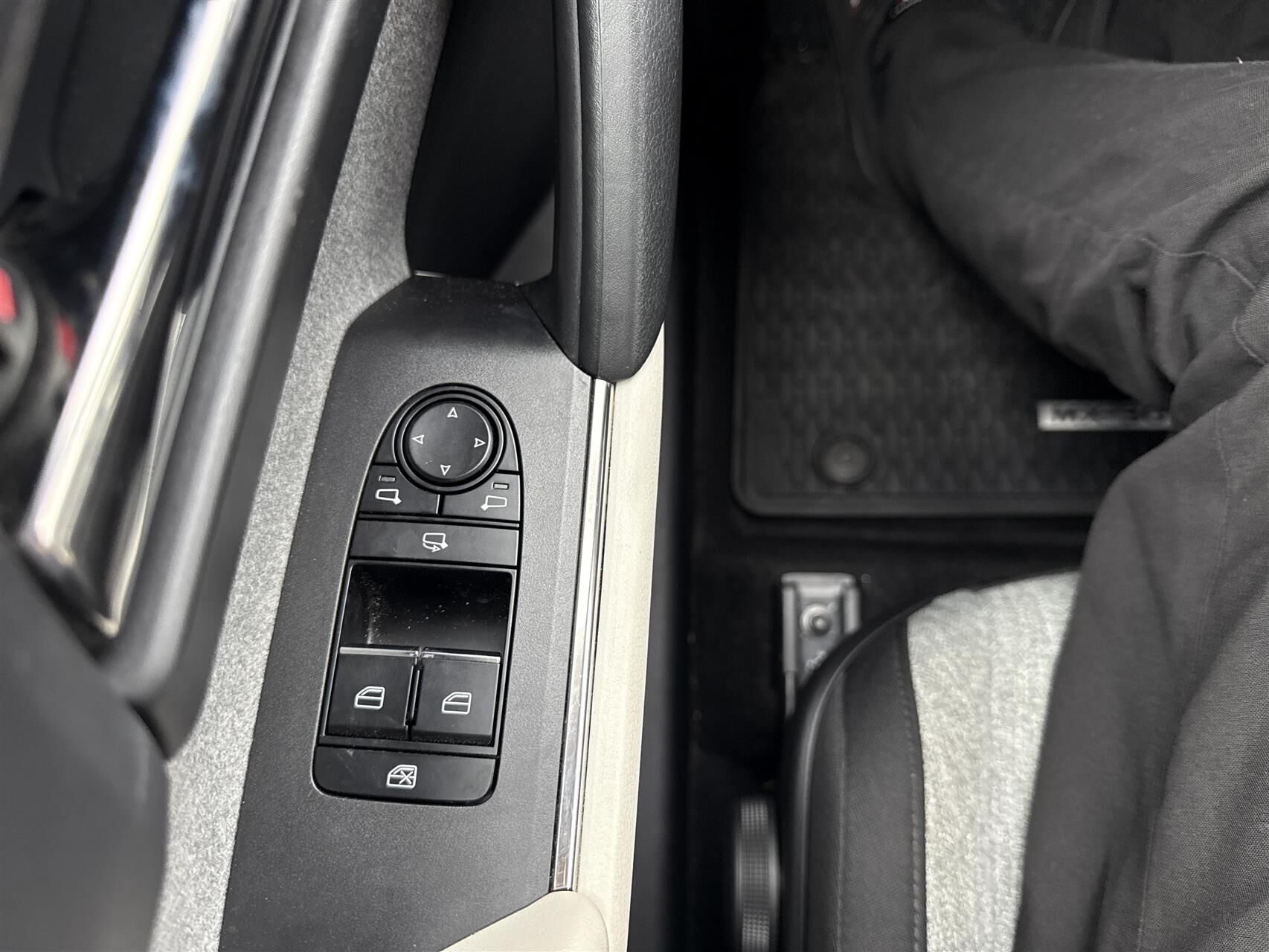 Grå Mazda MX-30 fra 2022