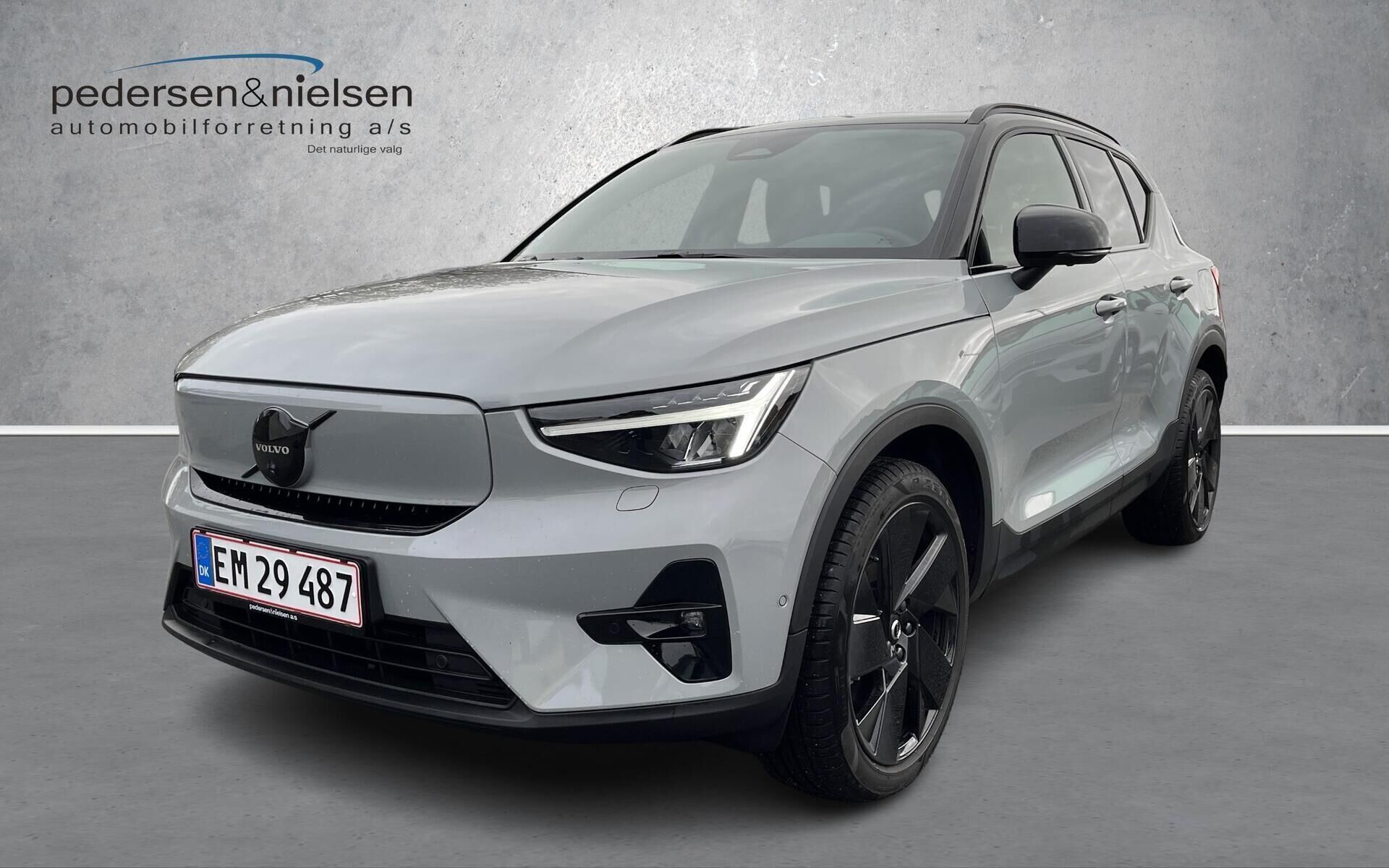 Volvo EX40 Single Motor Extended Range Black Edition 252HK 5d Aut.