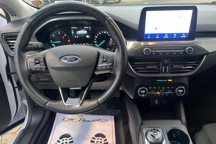 Hvid Ford Focus fra 2020